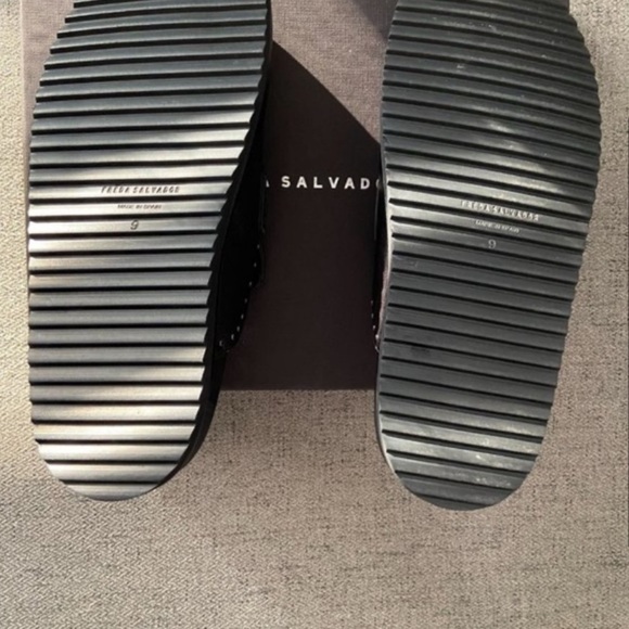 Freda Salvador Mules - Picture 3 of 3